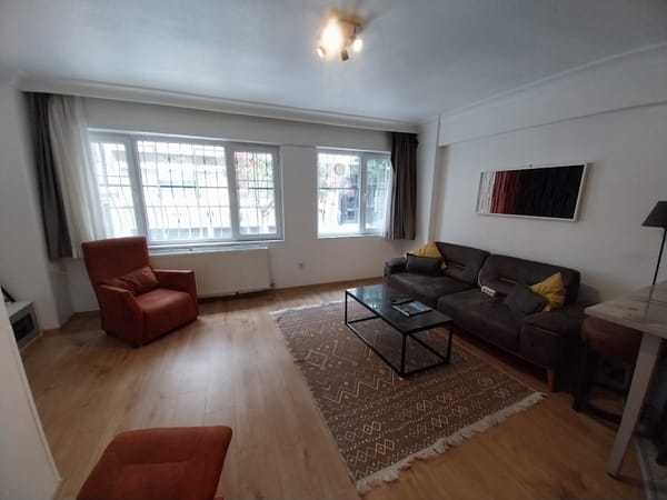 Large 1-Bed Airbnb Apartment Near Taksim Square, Istanbul